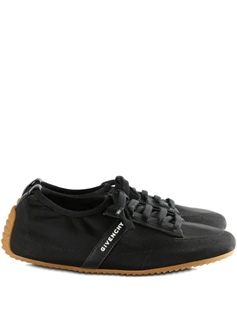 Givenchy Slim lace-up sneakers Black BE004KE2F0