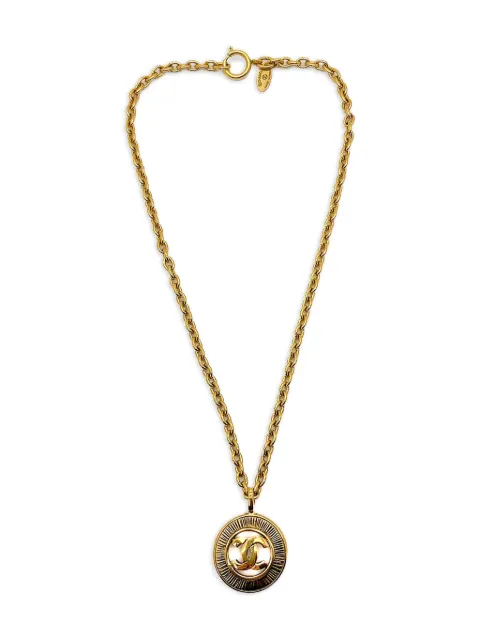 CHANEL Pre-Owned 1980s logo-embossed necklace Gold CHANSUNNKL