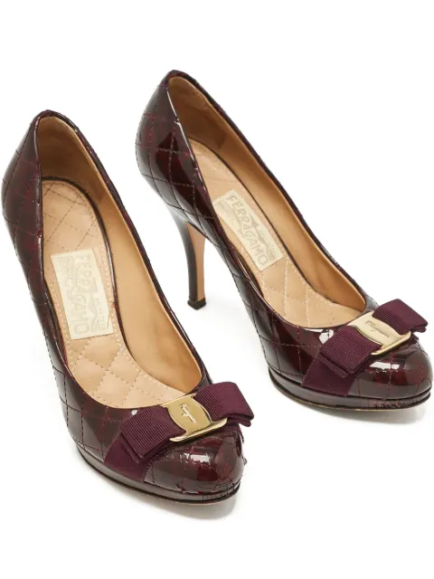 Ferragamo Pre-Owned 100mm Vara Bow quilted pumps Red 1161273