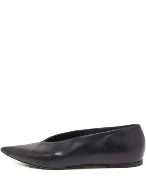 Celine Pre-Owned 2024 Pointed Toe V Cut Flats Black 812689