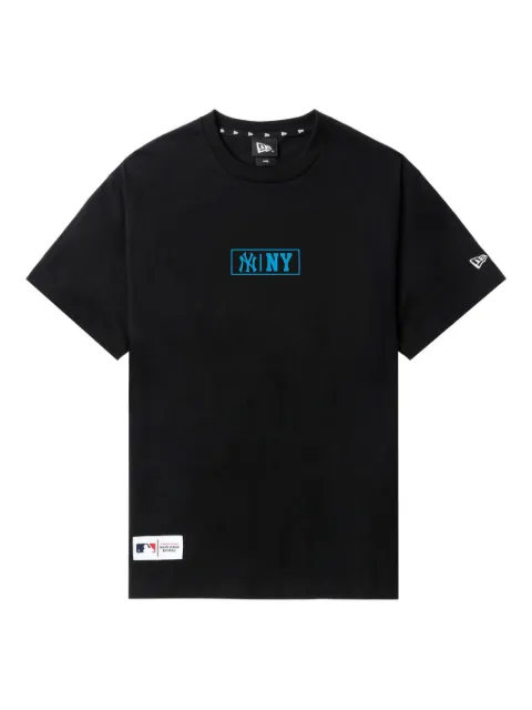 NEW ERA CAP lettering-print graphic T-shirt Black NERTEM00260X