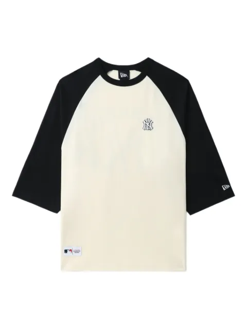 NEW ERA CAP raglan-sleeve logo-print T-shirt Neutrals NERTEM00259X