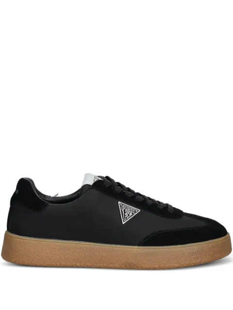 GUESS USA logo-plaque suede sneakers Black FMTWIMLEA12