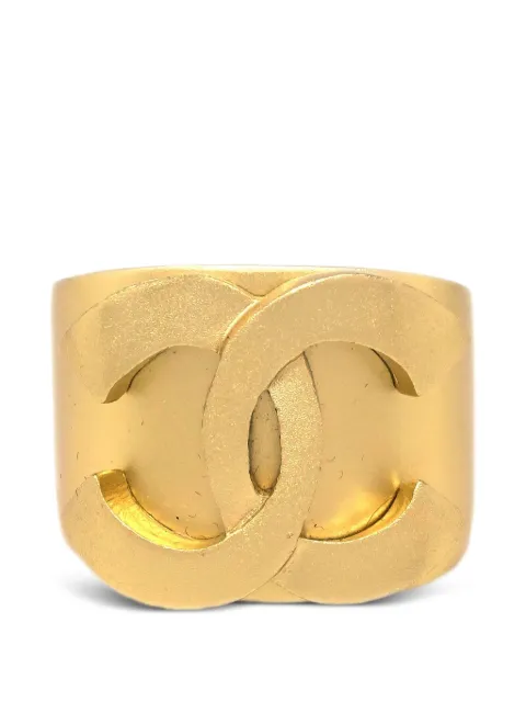 CHANEL Pre-Owned 2001 logo ring Gold RG176739