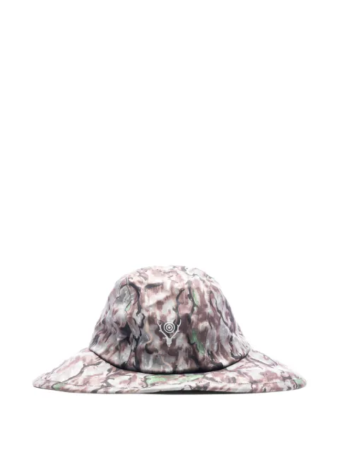 SOUTH2 WEST8 camouflage-pattern bucket hat Brown LQ640B