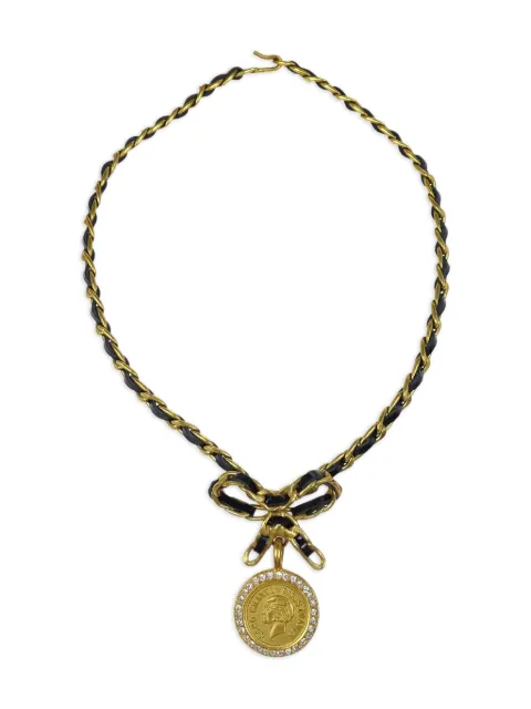 CHANEL Pre-Owned 1995 bow-detail medallion-pendant choker necklace Gold NC195339