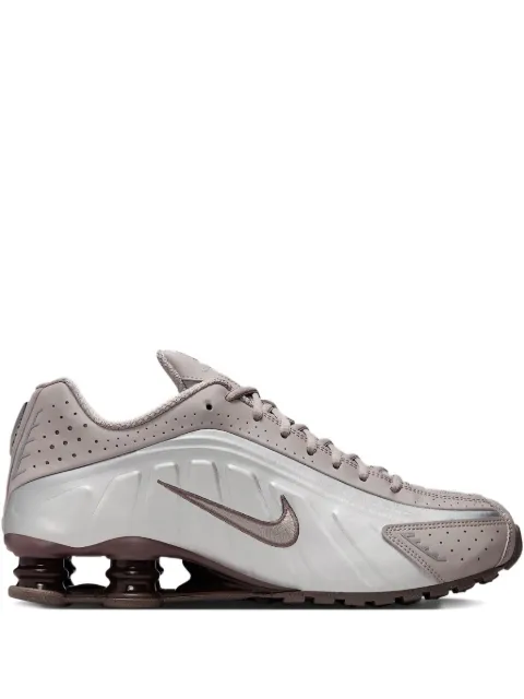 Nike Shox R4 "Cave Stone" sneakers Neutrals HQ1988