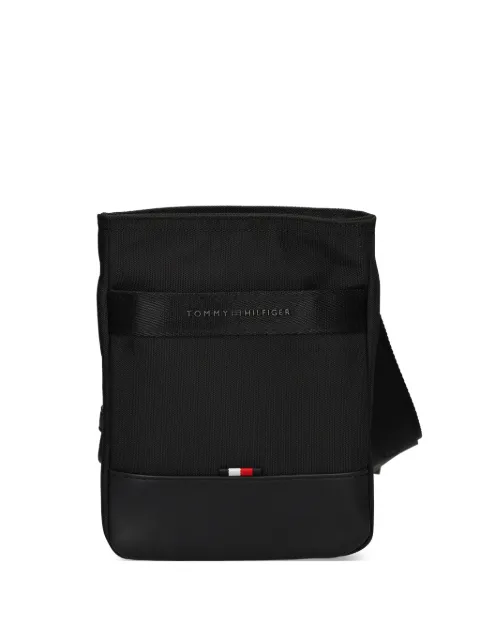 Tommy Hilfiger logo-lettering messenger bag Black AM0AM13473