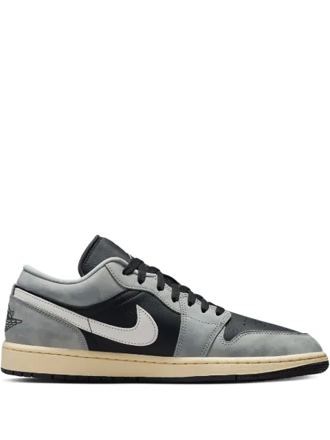 Jordan Air Jordan 1 Low SE "Light Smoke Grey" sneakers Grey HQ2010012