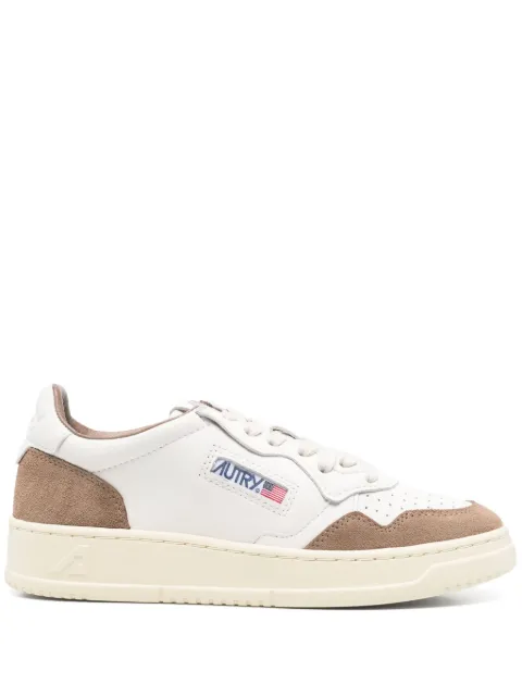 Autry Medalist low sneakers White AULWGS43