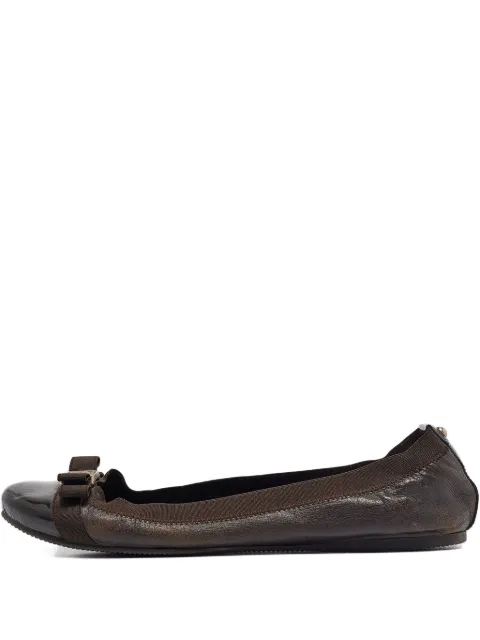 Carolina Herrera Vintage pre-owned patent-leather bow-detail ballet flats Brown 1061809