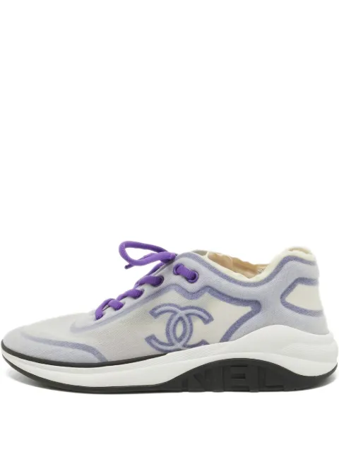 CHANEL Pre-Owned embossed CC-logo sneakers Purple 918014