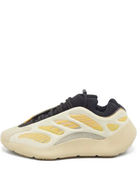 adidas Yeezy pre-owned 700 V3 mesh-panelled sneakers Neutrals 1109550