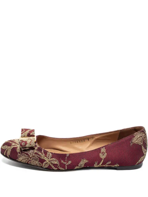 Ferragamo Pre-Owned bow-detailed ballet flats Red 631457