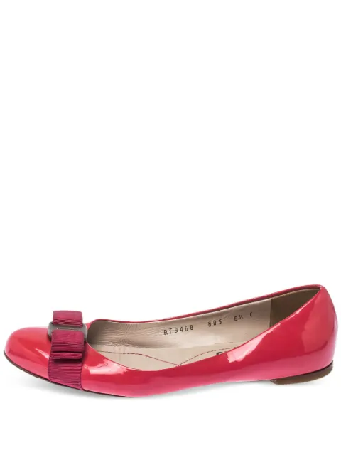 Ferragamo Pre-Owned leather flat pumps Pink 236037