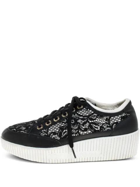 Dolce & Gabbana Pre-Owned lace-panelled sneakers Black 367290