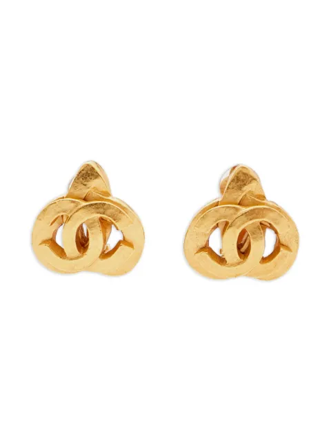 CHANEL Pre-Owned CC logo clip-on earrings Gold 1125137