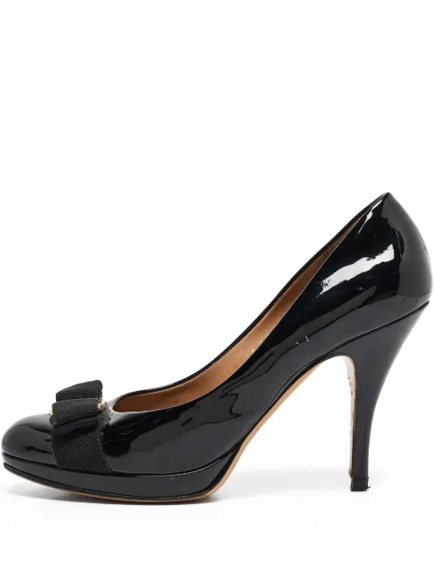 Ferragamo Pre-Owned patent-finish pumps Black 1099921