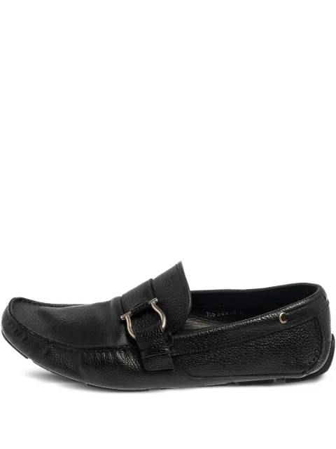 Ferragamo Pre-Owned Gancio slip-on loafers Black 445435