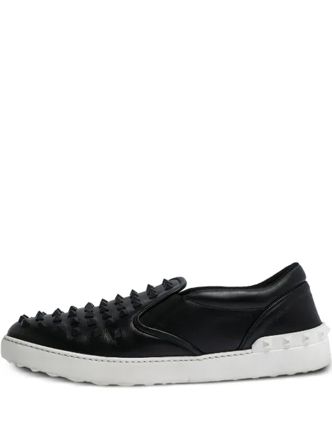 Valentino Garavani Pre-Owned spike-embellished sneakers Black 268108