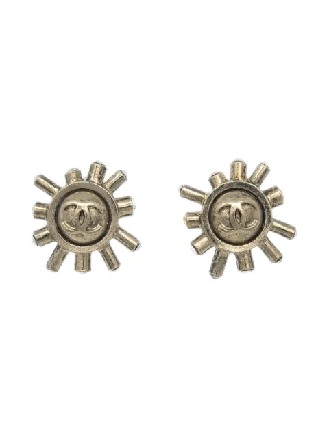 CHANEL Pre-Owned 2004 CC-logo earrings Gold PI185034