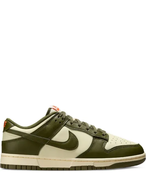 Nike leather panelled low trainers Neutrals IH0245