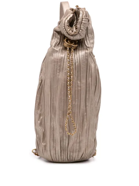 CHANEL Pre-Owned 2018 Medium Metallic Calfskin Coco Pleats Drawstring backpack Gold UB86BGLYBCQ8YC0D