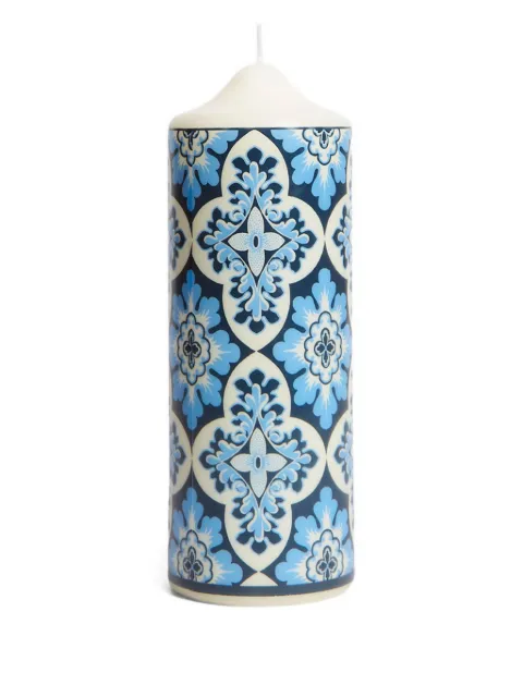 La DoubleJ Palazzo-print pillar candle Blue CAN0011WAX001PAL01BU03