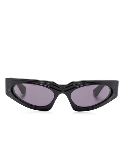 Kuboraum cat-eye frame sunglasses Black E215819BS