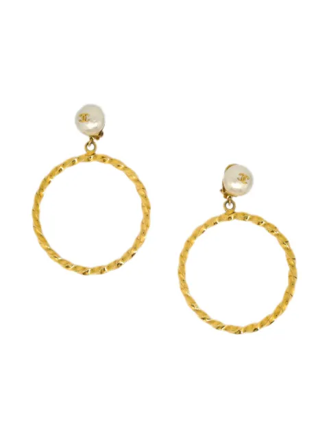 CHANEL Pre-Owned 1996 hoop clip-on earrings Gold ER96A