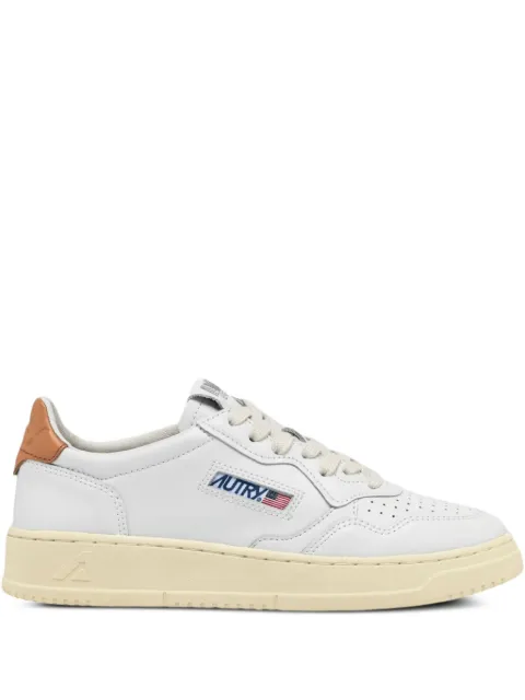 Autry Medalist Low WMNS "White/Sandstorm" sneakers White AULWLL76