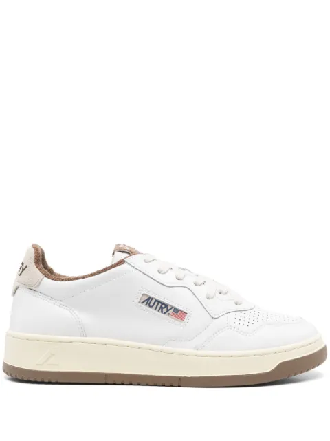 Autry Medalist Low sneakers White AULMVS03
