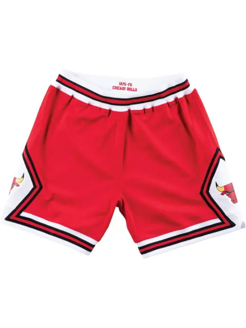 Mitchell & Ness 1975/76 Chicago Bulls Authentic Road Basketball shorts Red ASHRGS18036CBUSCAR75
