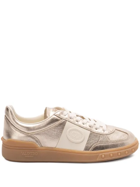 Valentino Garavani Upvillage logo-patch sneakers Gold WS0IL9HEJ