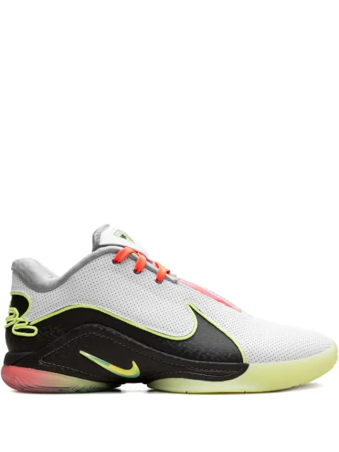 Nike LeBron XXII "Crown Jewel" sneakers White FZ1094