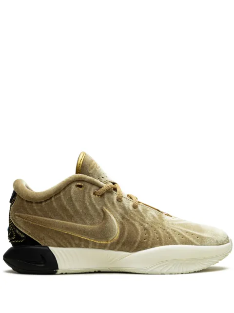 Nike LeBron 21 EP "The Shop Nobility sneakers Gold FZ7884