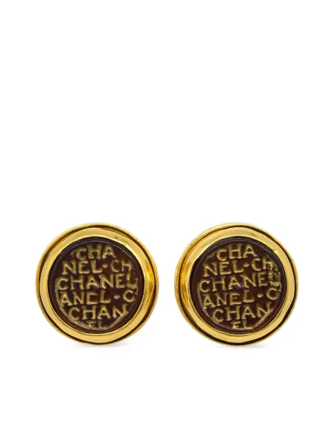 CHANEL Pre-Owned 1999 logo-engraved clip-on earrings Gold ER99A