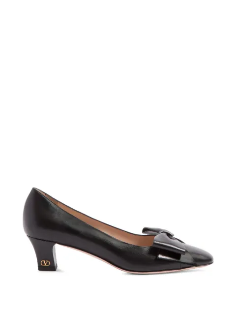 Valentino Garavani Bowow pumps in kidskin 45mm Black WS0LB5DDT
