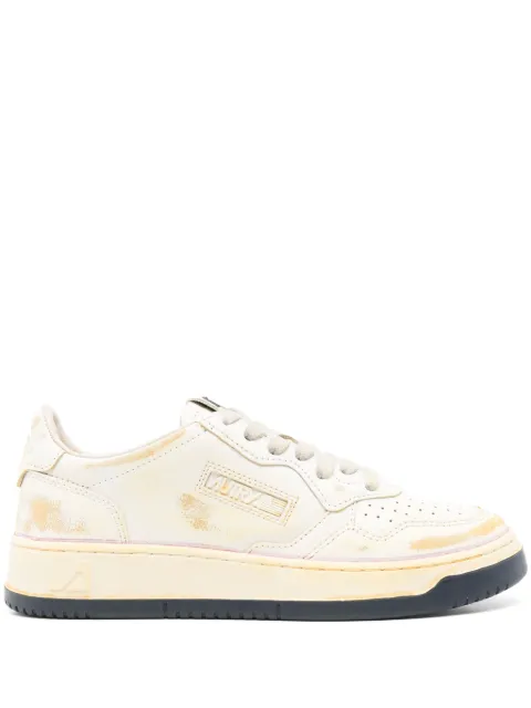 Autry Medalist Low Super leather sneakers White AVLWBE01