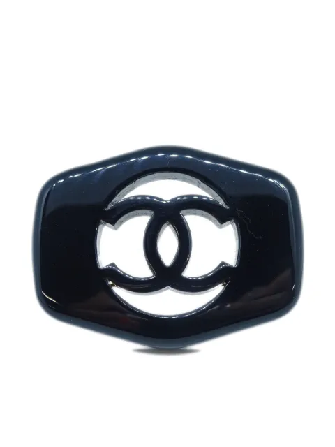 CHANEL Pre-Owned 1997 CC brooch Black B97P