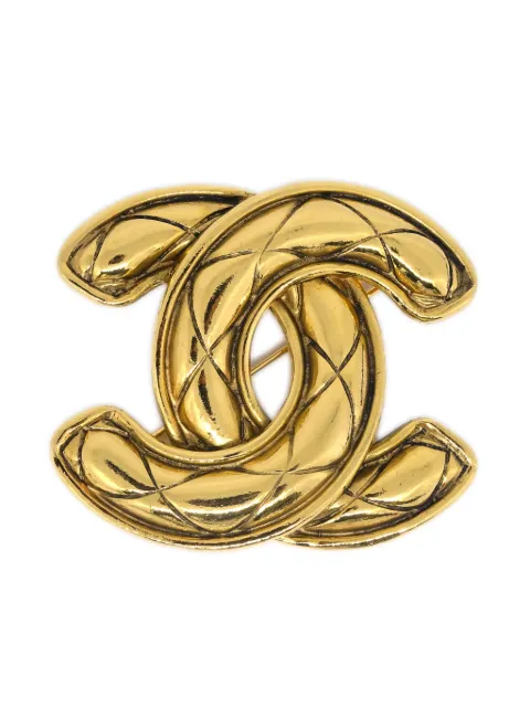 CHANEL Pre-Owned 1980-1990s quilted CC brooch Gold B1152