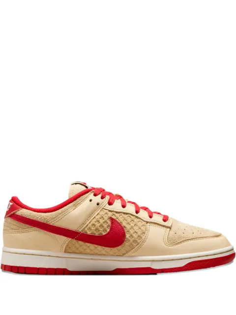 Nike Dunk Low "Strawbeyy Waffle" sneakers Neutrals HJ9100