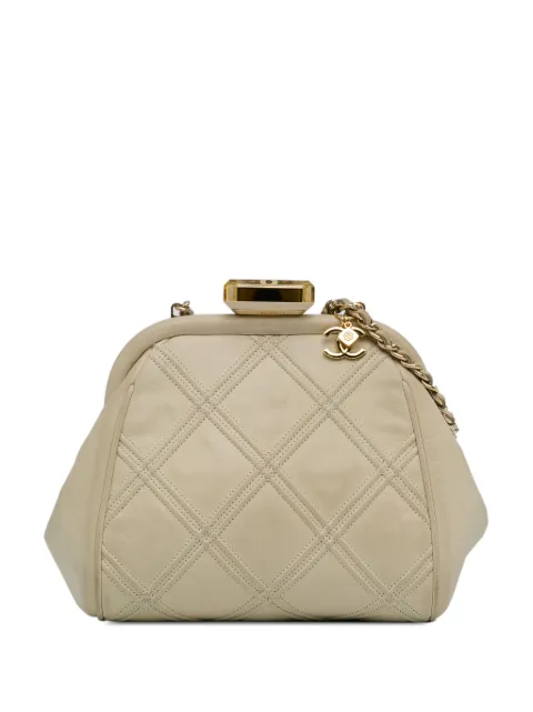 CHANEL Pre-Owned 2014 Calfskin Kiss Lock Frame crossbody bag White SGHZ2PWERH03X1L1