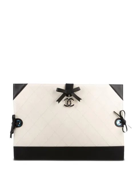 CHANEL Pre-Owned 2014 CC diamond-quilted clutch bag White CHANELSPRINGRTWPROFESSIONALCLUTCH