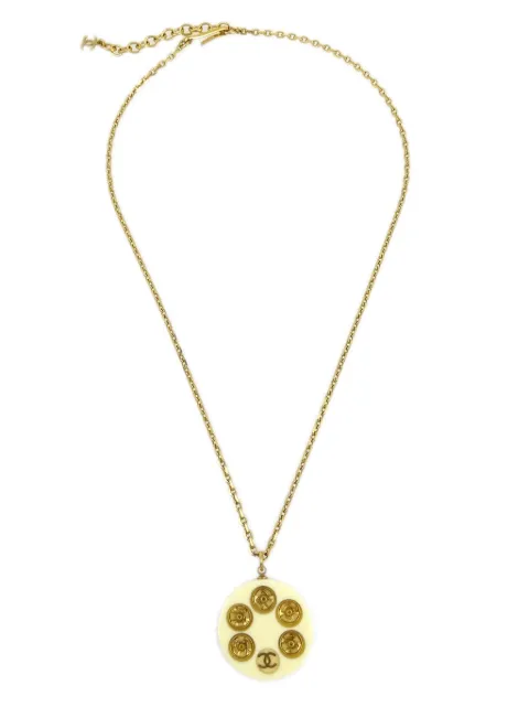 CHANEL Pre-Owned 2003 gold plated CC pendant necklace Gold NC03A