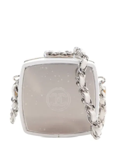 CHANEL Pre-Owned 2021 Patent Goatskin Make-Up Box Clutch With Chain crossbody bag Silver KXEC3UASVUQQ6RKB