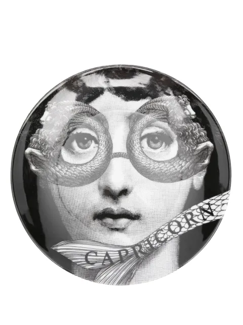Fornasetti Tema e Variazioni n.357 Capricorn wall plate (26cm) Black PTV357X