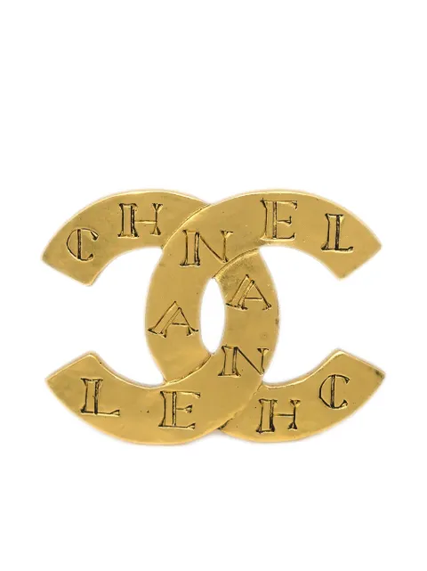 CHANEL Pre-Owned 1999 CC logo-engraved brooch Gold B99A
