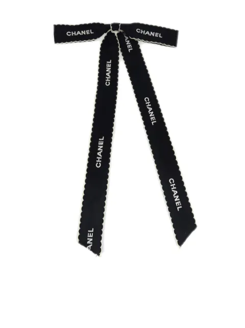 CHANEL Pre-Owned 1990-2000s satin bow brooch Black B152540