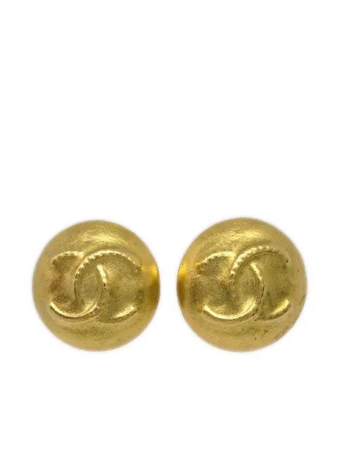 CHANEL Pre-Owned 1995 CC button clip-on earrings Gold ER95C